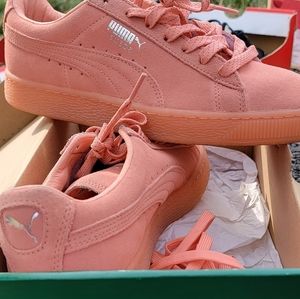 Puma Suede Size 9